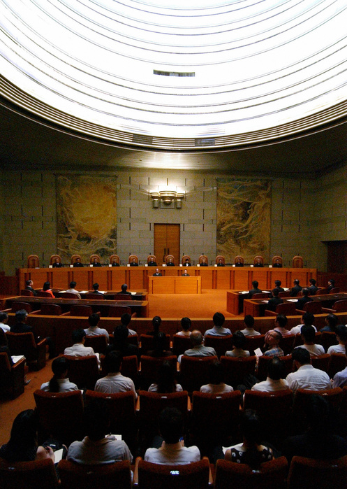 The Supreme Court of Japan's Grand Bench handed down its ruling on the unconstitutionality of the overseas Japanese voting rights lawsuit at 2:58 p.m. on March 14.