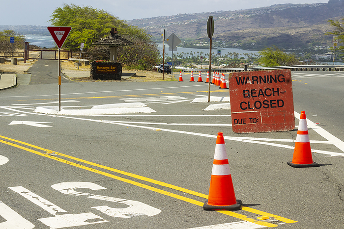 New Corona Infections Closed Hanauma Bay, Hawaii Entrance closed to Hanauma Bay Nature Preserve, Oahu, Hawaii, U.S. on October 13, amid the disease  COVID 19  outbreak.  Photo by Charmian Vistaunet   AFLO 
