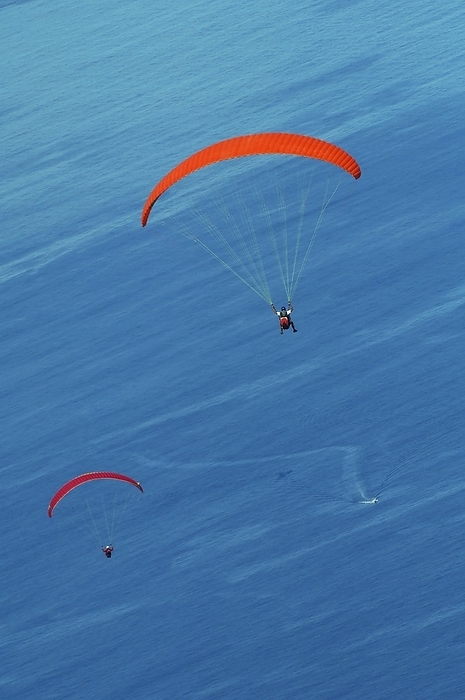 Paragliding, Reunion Island Paragliding. The French overseas department of Reunion Island, situated in the Indian Ocean, has the ideal conditions and terrain for paragliding.