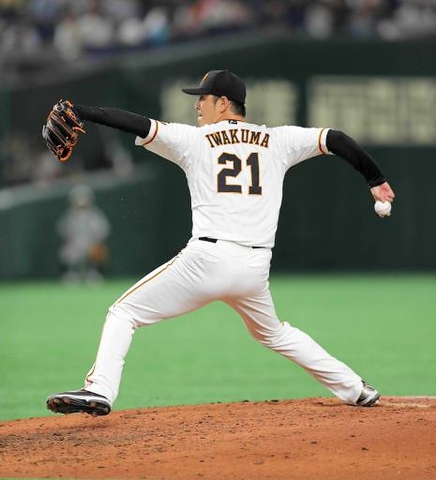 2019 Eastern League Eastern League. Giants Nihon Ham. Hisashi Iwakuma pitched in his first appearance since joining the Giants, starting the 6th inning and striking out three in one inning. Photo taken at Tokyo Dome on August 21, 2019. 