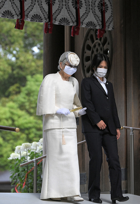 Empress Michiko of Japan after her visit to Meiji Shrine on the occasion of the  100th Anniversary of Meiji Shrine s Settlement. Empress Michiko of Japan after her visit to Meiji Shrine on the occasion of the  Centennial Anniversary of Meiji Shrine,  in Shibuya Ward, Tokyo, October 2020. Photo by Koichiro Tezuka, 11:51 a.m., October 28, 2020