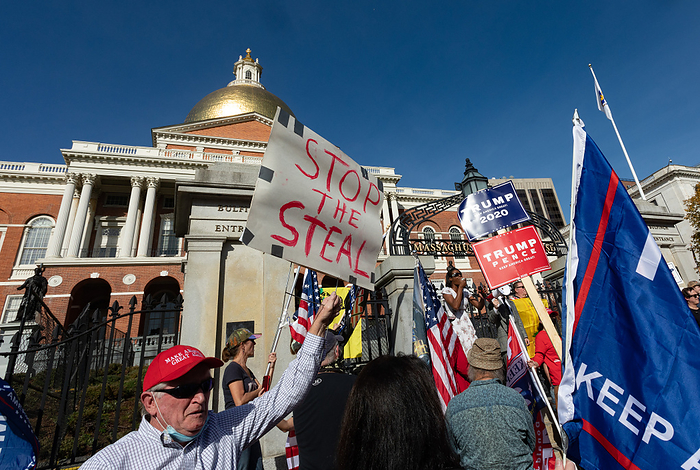 Trump supporters protest against the election result in Boston. November 7, 2020, Boston, Massachusetts, USA: Supporters of President Donald Trump protest against the election result in front of Massachusetts Statehouse in Boston.  Democrat Joe Biden defeated President Donald Trump to become the 46th president of the United States.   Photo by Keiko Hiromi AFLO  