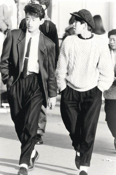  DC brand trend  1985  DC brand craze  circa 1985 : Rapid increase in the number of men dressing up. Tokyo metropolitan area.