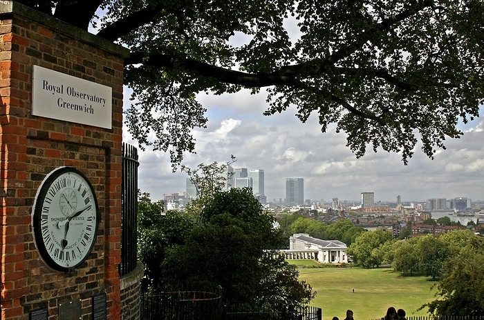 Greenwich Observatory 24 hour clock Greenwich Observatory 24 hour clock. The gate of Greenwich Royal Observatory, London, UK, includes this Shepherd 24 hour clock. Installed in 1852 by the British engineer Charles Shepherd  1830 1905 , this is an example of an electric slave clock. Greenwich Park and the buildings of central London are seen in the distance.