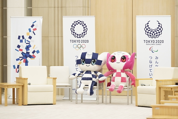 Tokyo 2020 preview Tokyo 2020 Olympic mascot Miraitowa  L , and Paralympic mascot Someity  R  are displayed at the meeting room of Tokyo Metropolitan Government Building in Tokyo, Japan on November 16, 2020.  Photo by AFLO 