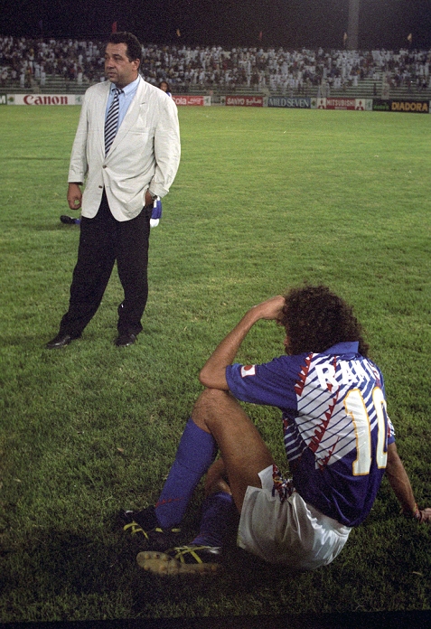 1994 FIFA World Cup Final Qualifying Round in Asia Doha Tragedy  L R  Hans Ooft, Ruy Ramos  JPN , OCTOBER 28, 1993   Football   Soccer : Hans Ooft disappointed to miss out on the World Cup with a draw against Iraq FIFA World Cup USA 1994 Asian Qualify Final Round match between Japan 2 2 Iraq at Al Ahli Stadium in Doha, Qatar. The match later became known as the Agony of Doha.