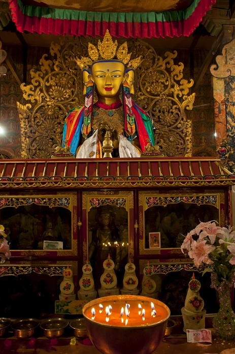 Buddha inside the Kumbum, literally one hundred thousand images, of the Palcho Monastery, the largest chorten in Tibet, Gyantse, Tibet, China, Asia