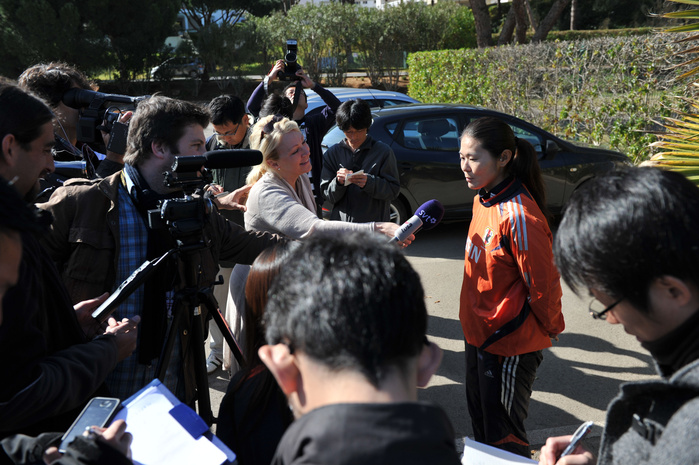 Nadeshiko Japan Practice Press, Japanese media, Homare Sawa  JPN , MARCH 3, 2012   Football   Soccer : Japan team training during the Algarve Women s Football Cup 2012, at Browns Sports   Leisure Club in Portugal.   Photo by AFLO SPORT   1035 .