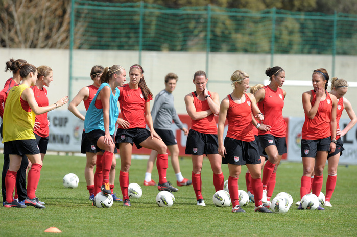 USA Practice USA team group  USA , MARCH 4, 2012   Football   Soccer : USA team training during the Algarve Women s Football Cup 2012, in Albufeira, Portugal.     Photo by AFLO SPORT   1035 