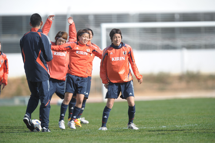 Nadeshiko Japan Practice Japan team group  JPN , MARCH 6, 2012   Football   Soccer : Japan team training during the Algarve Women s Football Cup 2012, at Estadio Municipal  Photo by AFLO SPORT   1035 .
