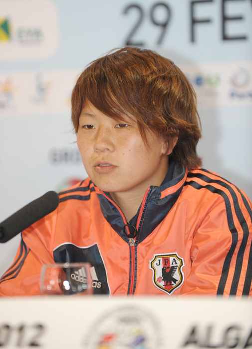 Algarve Cup: Press conference on the day before the final Aya Miyama  JPN , MARCH 6, 2012   Football   Soccer : Press conference before the final match during the Algarve Women s Football Cup 2012, at Hotel Montechoro, Albufeira Portugal.  Photo by AFLO SPORT   1035 .