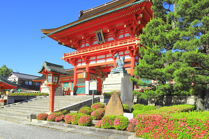 Tower Gate of Fushimi Inari-taisha Shrine Kyoto City, Kyoto Prefecture