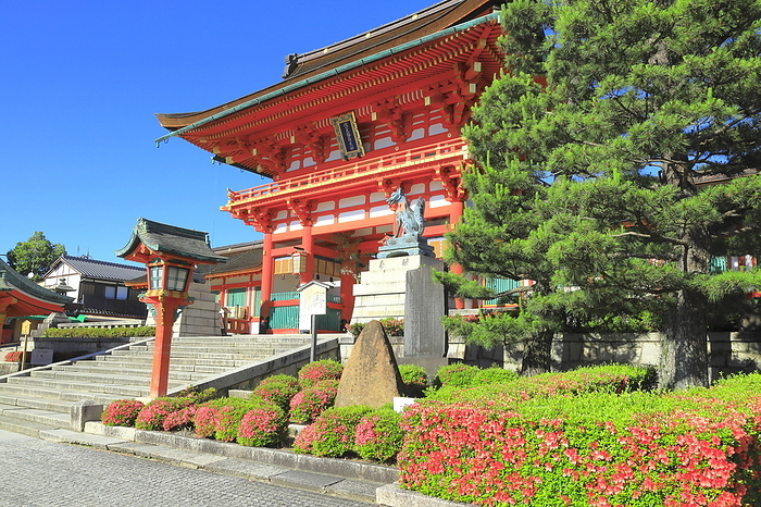 Tower Gate of Fushimi Inari-taisha Shrine Kyoto City, Kyoto Prefecture