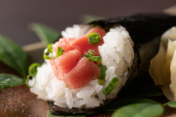Toro Tekka hand-rolled sushi that melts on the tongue.