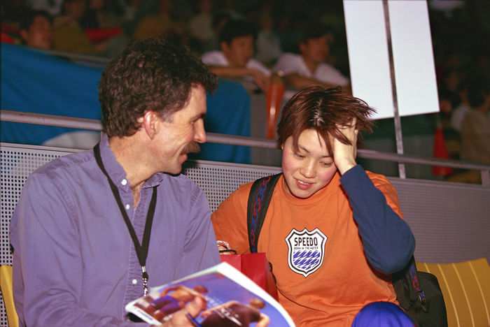 Suzu Chiba
APRIL 20, 2000 - Swimming :.
Suzu Chiba talks with her coach Bud McAllister during the 76th Japan Swimming Championships 2000 at Tokyo Tatsumi International Swimming Pool in Tokyo, Japan. (Photo by AFLO)
(Photo by AFLO) [0686].