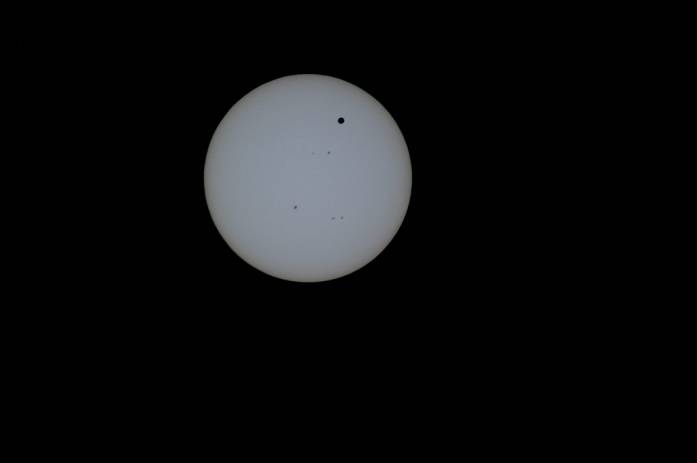 Transit of Venus across the Sun Observation around the world  June 6, 2012, Mie, Japan   Venus passes across the sun as seen from Yokkaichi, Mie prefecture in central Japan on Wednesday, June 6, 2012.  Transit of Venus , one of the rarest astronomical events occurred worldwide when venus passes directly between the sun and the earth. The last one occurred in 2004 and next pair in 2117 and 2125.  Photo by Shigeki Yamashita AFLO   ty 