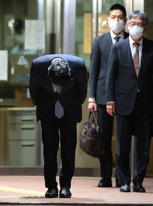Former Justice Minister Katsuyuki Kawai released on bail, more than eight months after his arrest. Former Justice Minister Katsuyuki Kawai leaves the Tokyo Detention Center after being released on bail for the first time in eight months.