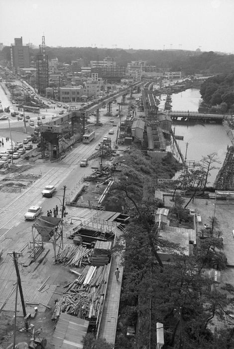 Construction of Akasakamitsuke and Metropolitan Expressway Construction of Capital High Way, September 19, 1963 : in Asakusa Mitsuke, Tokyo, Japan.  Photo by Yasuo Kubo AFLO   2904 .