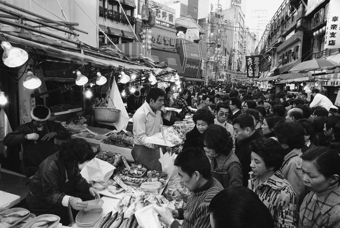 American side America Yokocho, America street, March 5, 1977 : in Ueno, Tokyo, Japan.  Photo by Yasuo Kubo AFLO   2904 .