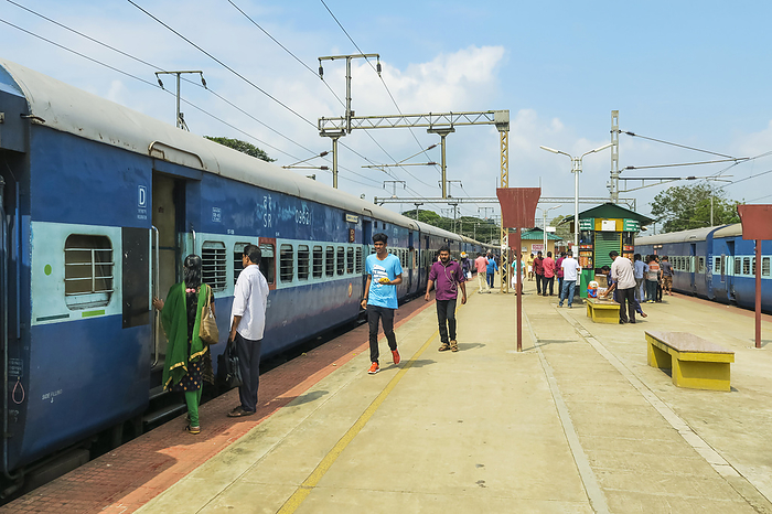 Railway train at Shoranur Junction station  connects Nth to Goa, Sth to Kochi, E to Bangalore  Shoranur, Palakkad, Kerala, India Railway train at Shoranur Junction station, connects north to Goa, south to Kochi, and east to Bangalore, Shoranur, Palakkad, Kerala, India, Asia