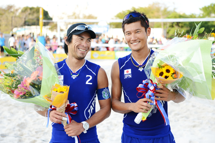 Beach Volleyball Olympics Representative Determination Match  L to R  Katsuhiro Shiratori, Kentaro Asahi, JULY 4 2012   Volleyball :   Beach Volleyball : Selection macth for 2012 London Olympic Games at  Photo by AFLO SPORT   1035 .