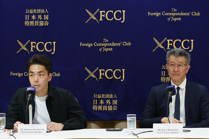 March 30 2021. Tokyo , Japan ,  Global   Dining , INC . president Kozo Hasegawa  R  and lawyer Rintaro Kuramochi  L  attend a press conference  at the Foreign Correspondents  Club of Japan in Tokyo , Japan on March 30 2021. Global   Dining , INC . president, Kozo Hasegawa  R  and lawyer Rintaro Kuramochi  L  speak about lawsuit filed against Tokyo s COVID 19 measures, Tokyo, Japan on 30 March 2021.  Photo by Motoo Naka AFLO 