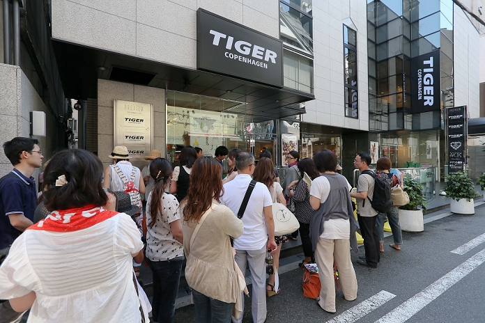 Popular Scandinavian General Merchandise Chain First Asian store in Osaka  July 27, 2012, Osaka, Japan   Customers queue up to enter the Danish variety store Tiger Copenhagen s first Asia outlet in Osaka s Shinsaibashi shopping district on Friday, July 27, 2012. Tiger is well known for offering a wide range of accessories at reasonable prices. The first store was established in Copenhagen in 1995, and it now operates more than 140 shops across 16 European countries including Britain and Germany. Osaka has been chosen as entry point into the Japanese market and there will be at least 2 more stores opened in Osaka later this year.  Photo by AFLO   1080 
