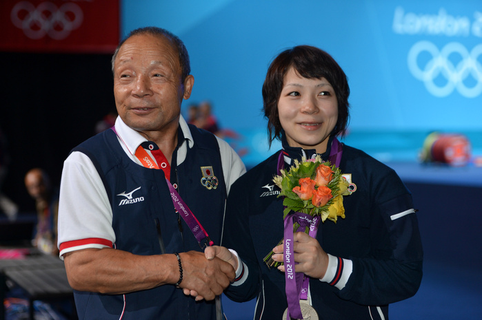 2012 London Olympics, Weightlifting, Women s 48kg, Award Ceremony, Miyake wins silver medal  L to R  Yoshiyuki Miyake , Hiromi Miyake  JPN  JULY 28, 2012   Weightlifting : Women s 48kg Medal Ceremony at ExCeL during the London 2012 Olympic Games in London, UK.   Photo by Jun Tsukida AFLO SPORT   0003 . 