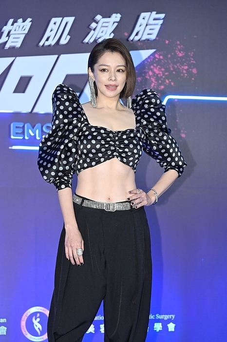 Vivian Hsu attends a cosmetic medicine product promotional activity and shows her abdominal muscle in Taipei,Taiwan,China on 14 April 2021 Vivian Hsu : Vivian Hsu attends a cosmetic medicine product promotional activity and shows her abdominal muscles in Taipei,Taiwan,China on 14 April 2021. Photo by TPG 