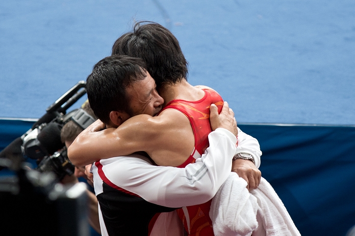 2012 London Olympics Wrestling Women s 48kg Final   Obara wins gold medal  L R  Coach Hideo Sasayama, Hitomi Obara  JPN , AUGUST 8, 2012   Wrestling : Hitomi Obara of Japan celebrates after winning the Women s 48 Hitomi Obara of Japan celebrates after winning the Women s 48 kg Freestyle final at ExCeL during the London 2012 Olympic Games in London, UK.  Photo by Enrico Calderoni AFLO SPORT   0391 .