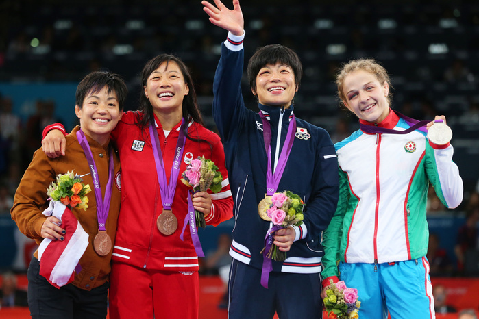 London 2012 Olympics Wrestling Women s 48kg Obara won the gold medal  L to R  Clarissa Kyoko Mei Ling Chun  USA , Carol Huynh  CAN , Hitomi Obara  JPN , Mariya Stadnyk  AZE  AUGUST 8, 2012   Wrestling :. Women s 48kg Freestyle Medal Ceremony at ExCeL during the London 2012 Olympic Games in London, UK.   Photo by AFLO SPORT   1045 .