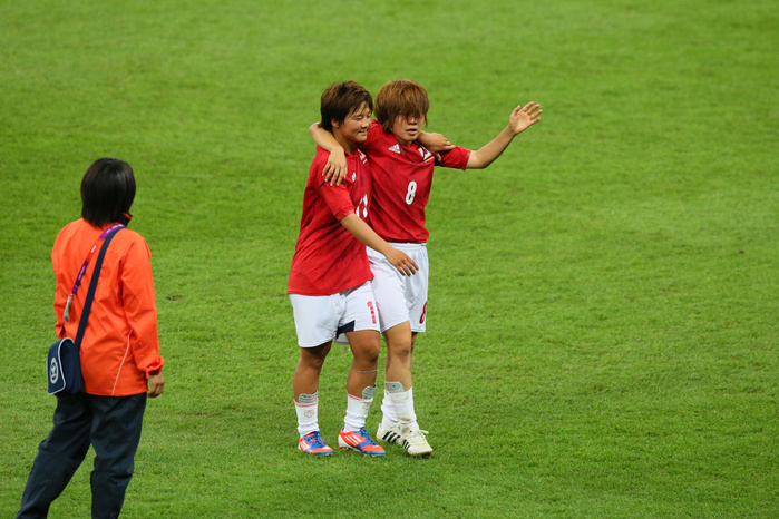 London 2012 Olympics Women s Soccer Final  L to R  Shinobu Ono  JPN , Aya Miyama  JPN  Aya Miyama  JPN , Aya Miyama  JPN  AUGUST 9, 2012   Football   Soccer : Women s Final between Japan Women s 1 2 USA Women s at Wembley Stadium during the London 2012 Olympic Games in London, UK.  Photo by YUTAKA AFLO SPORT   1040 .