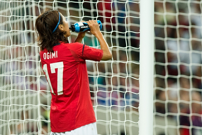 London 2012 Olympics Women s Soccer Final Yuki Ogimi  JPN , AUGUST 9, 2012   Football   Soccer : Yuki Ogimi of Japan drinks during the Women s Final match between United States 2 1 Japan of the London 2012 Summer Olympic Games at Wembley Stadium in London, UK.  Photo by Enrico Calderoni AFLO SPORT   0391 .