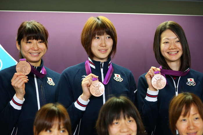 London 2012 Olympic Games Volleyball Women Medalists Press Conference  L to R  Ai Otomo, Maiko Kano, Kaori Inoue  JPN  AUGUST 12, 2012   Volleyball : Press Conference of Bronze Medalist Press Conference of Bronze Medalist Japan Women s team at Olympic Park   MPC during the London 2012 Olympic Games in London, UK.   Photo by AFLO SPORT   1045 .