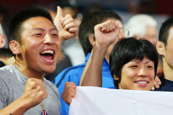 London 2012 Olympics Wrestling   Men s free class 66kg Mr. and Mrs. Obara cheering for Japanese athletes  L to R  Koji Obara, Hitomi Obara  JPN  AUGUST 12, 2012   Wrestling : at ExCeL at ExCeL during the London 2012 Olympic Games in London, UK.   Photo by AFLO SPORT   1045 .