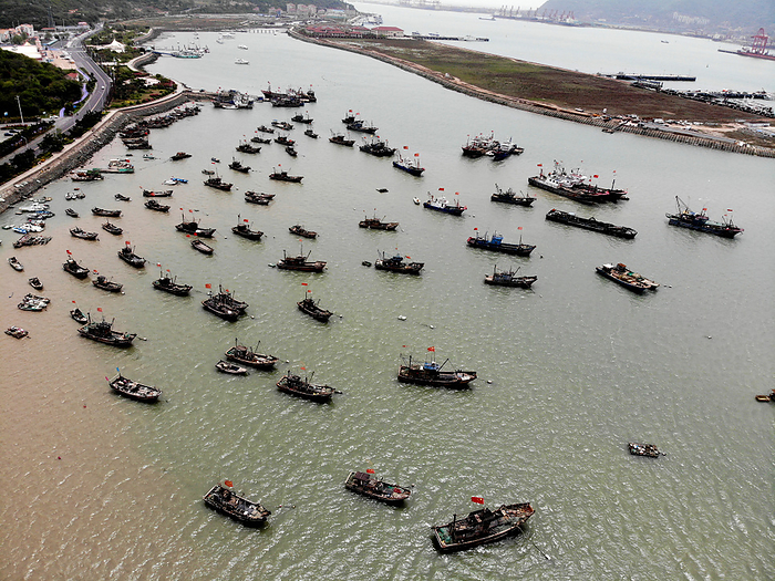 Hundreds of fish boats go back to the Lianyungang port for summer fishing moratorium in Lianyungang,Jiangsu,China on 29th April, 2021 Hundreds of fish boats go back to the Lianyungang port for summer fishing moratorium in Lianyungang,Jiangsu,China on 29th April, 2021. Photo by TPG cnsphotos 