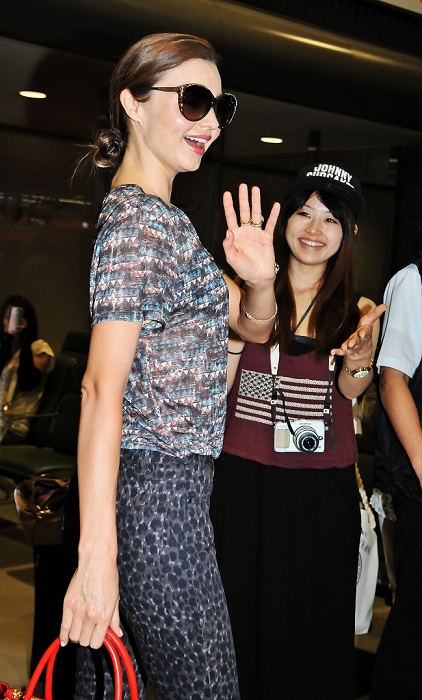 Miranda Kerr, Sep 07, 2012 : Miranda Kerr, Tokyo, Japan, September 7, 2012 : Model Miranda Kerr arrives at Narita International Airport in Chiba prefecture, Japan on September 7, 2012.