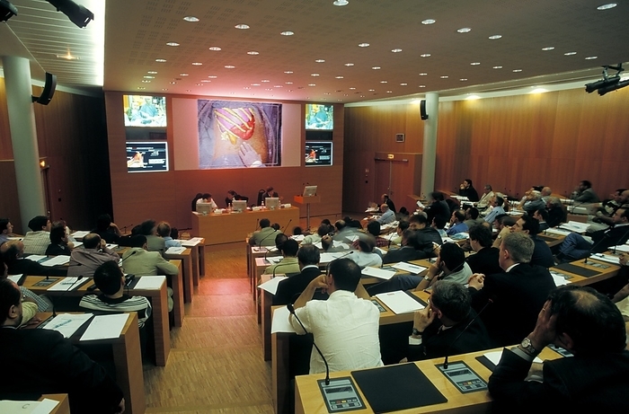 Training in advanced surgical techniques Training in advanced surgical techniques. Surgeons at a training course in telesurgery and augmented reality surgery. The main screen shows a model of internal organs superimposed over a patient s body, as seen by the surgeon, an example of augmented reality surgery. Photographed in 2007 at the European Institute of Telesurgery  EITS , in Strasbourg, France. EITS was formed by IRCAD, the French research institute for digestive system cancers, and specialises in laparoscopic surgery  keyhole surgery of the abdomen .