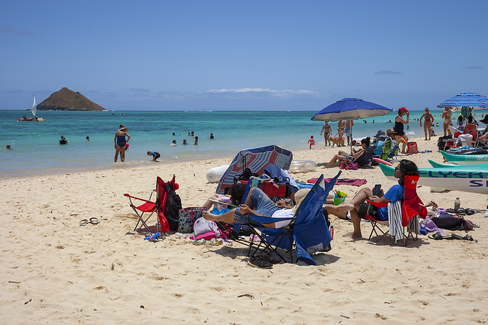 New Corona Infections Deregulation Increased Tourism in Hawaii Tourists on sandy shores of Lanikai Beach, Kailua, Oahu, Hawaii, U.S. on May 22, amid the disease  COVID 19  outbreak.  Photo by Charmian Vistaunet   AFLO 