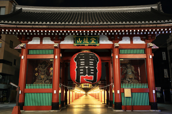 Kaminarimon Gate at night Sensoji Temple, Tokyo