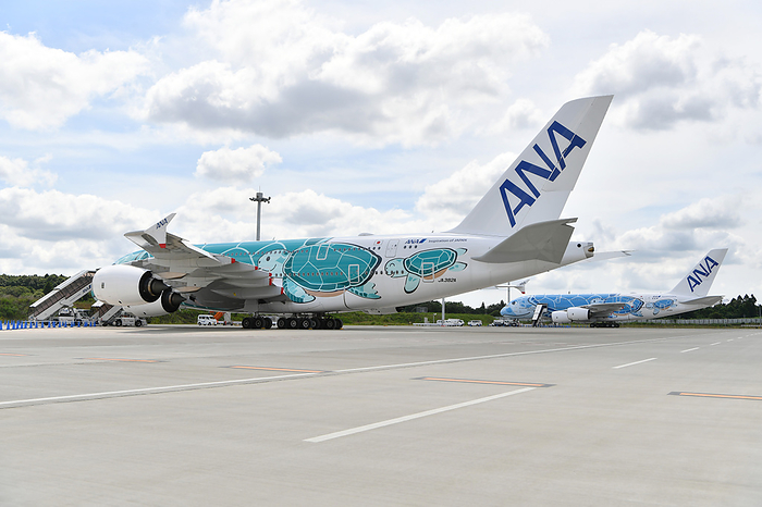 ANA s A380 becomes a Restaurant at Narita Airport The second aircraft  foreground, JA382A  used as a dining venue for ANA s  Restaurant FLYING HONU  A380 at Narita Airport, and the first aircraft  JA381A  used for the cabin tour, on June 26, 2021. PHOTO: Tadayuki YOSHIKAWA Aviation Wire