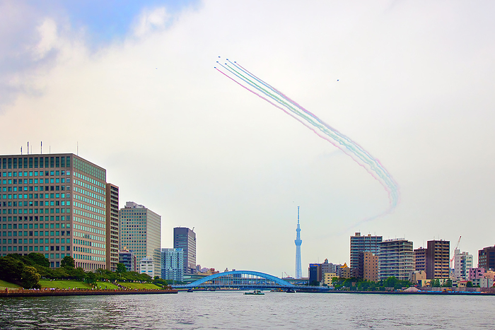 Blue Impulse flyover ahead of Tokyo Paralympics opening ceremony The Japanese Air Self Defense Force s Blue Impulse aerobatic team flies over central Tokyo, Japan on August 24, 2021, ahead of the Tokyo Paralympic opening ceremony.  Photo by Shogo Asao AFLO 