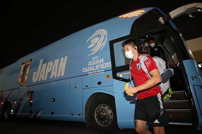 Japan national team Practice Japan s Yuta Nakayama arrives for a training session in Jeddah, Saudi Arabia, October 4, 2021.  Photo by JFA AFLO 