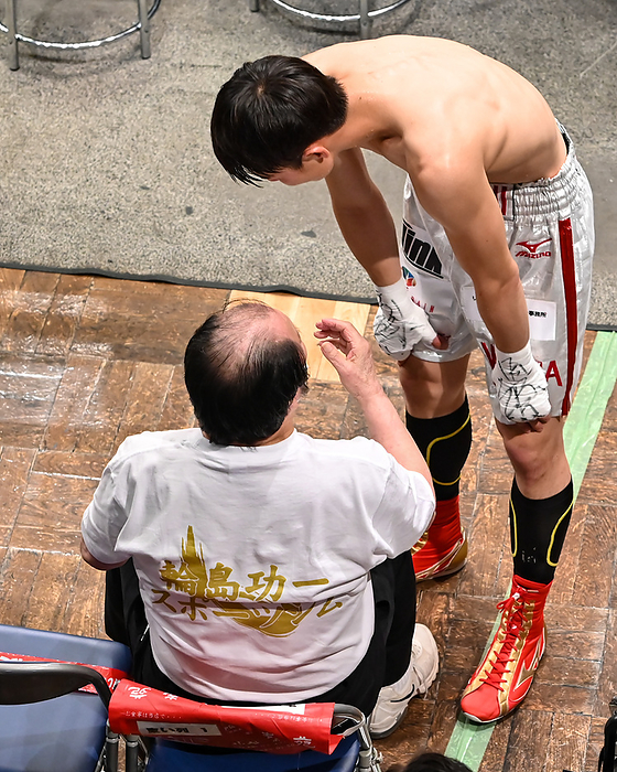 68.5kg contract, 4 rounds, grandson of Koichi Wajima, Daishin Isoya, won by TKO in his pro debut Taishin Isotani, Koichi Wajima, OCTOBER 14, 2021   Boxing : 68.5kg weight bout at Korakuen Hall in Tokyo, Japan. Yamaguchi AFLO 