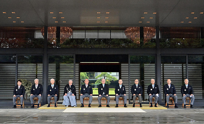  From left  Tadahiko Fujiwara, Naotake Okubo, Nobuaki Usui, Toyo Ito, Takamasa Koshimune, Norio Munakata, Masuo Aizawa, Shotaro Oshima, Hiroyasu Ando, Masamitsu Oishi, and Teiichi Kawada pose for a commemorative photo after the ceremony.  From left  Mr. Tadahiko Fujiwara, Mr. Naotake Okubo, Mr. Nobuaki Usui, Mr. Toyo Ito, Mr. Takamasa Koshimune, Mr. Norio Munakata, Mr. Masuo Aizawa, Mr. Shotaro Oshima, Mr. Hiroyasu Ando, Mr. Masamitsu Oishi, and Mr. Teiichi Kawada pose for a commemorative photo after the handover ceremony of the Order of Merit. 3:09 p.m., November 9, 2009  representative photo 