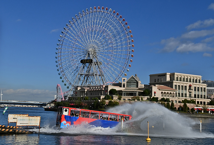 Daily life in Yokohama An amphibious vehicle bus is seen enters the sea at Minato Mirai 21 area in Yokohama, Kanagawa Prefecture, Japan on November 23, 2021.