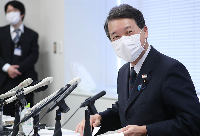 LDP s Izumida holds press conference, accuses prefectural assembly of demanding back taxes Hirohiko Izumida, a member of the House of Representatives of the Liberal Democratic Party  LDP , held a press conference after being accused of demanding back taxes during the Lower House election.