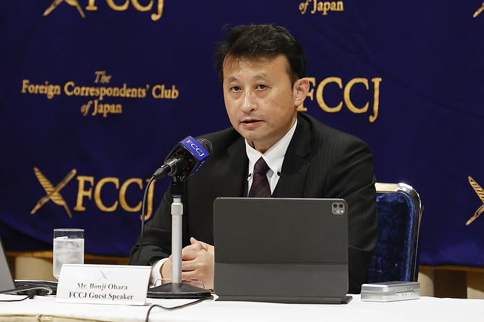 Bonji Ohara s news conference at FCCJ Bonji Ohara, a senior fellow at the Sasakawa Peace Foundation, speaks during a news conference at The Foreign Correspondents  Club of Japan on December 17, 2021, Tokyo, Japan. Ohara spoke about the diplomatic relations between Japan and China and the consequences if Japan joins the US led diplomatic boycott of the Beijing Winter Olympic Games over human rights abuses.  Photo by Rodrigo Reyes Marin AFLO 