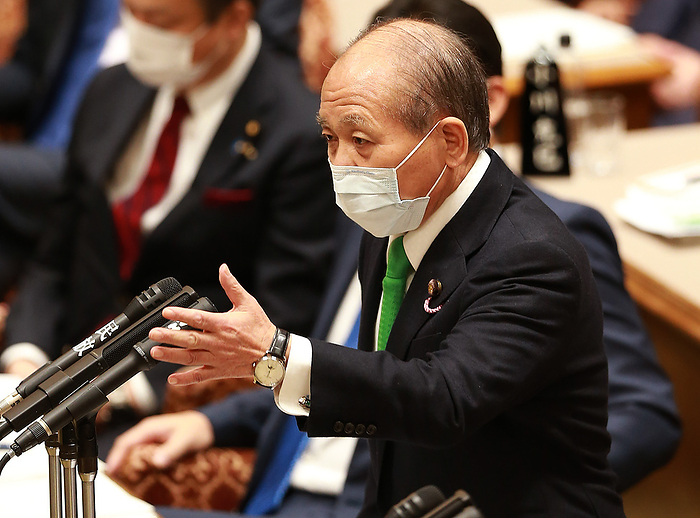 Budget Committee, House of Councillors Muneo Suzuki, a member of the House of Councillors  Ishin , asks a question at the Budget Committee of the House of Councillors on December 17, 2021. In the Diet