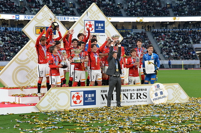101st Emperor s Cup Award Ceremony: Urawa Reds wins Urawa Reds head coach Ricardo Rodriguez celebrates with the trophy after winning the Emperor s Cup JFA 101st Japan Football Championship Final match between Urawa Red Diamonds 2 1 Oita Trinita at National Stadium in Tokyo, Japan, December 19, 2021.  Photo by JFA AFLO 